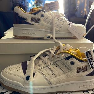 Limited edition Girls Are Awesome with tags and certificates